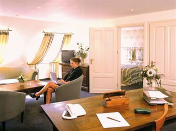 Der Valk Hotel 4*